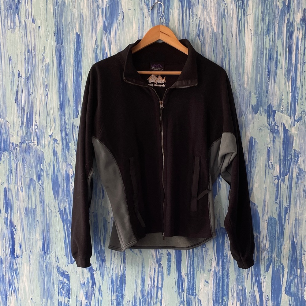 Jagged Edge Mountain Gear Men's Black and Gray Fleece